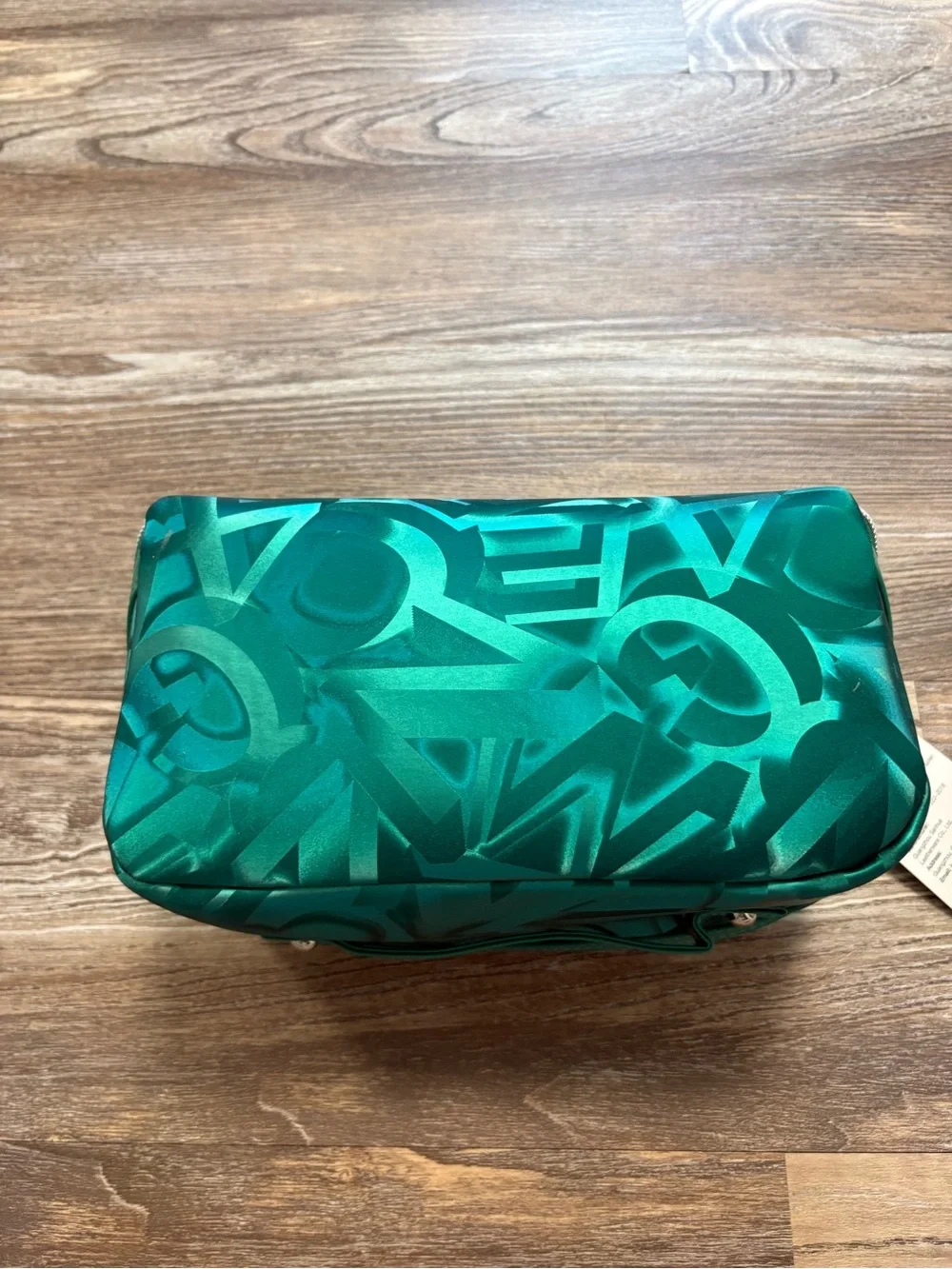 BOYATU Green Travel Makeup Bag NWT
